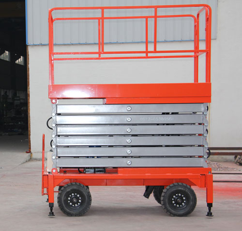 升降平台在运行过程中具有均匀的承载能力